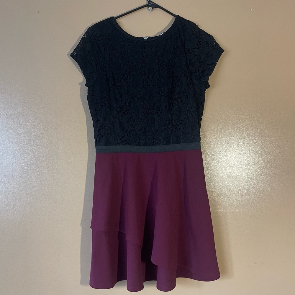 Speechless Black and Burgundy Midi Lace Dress size Large